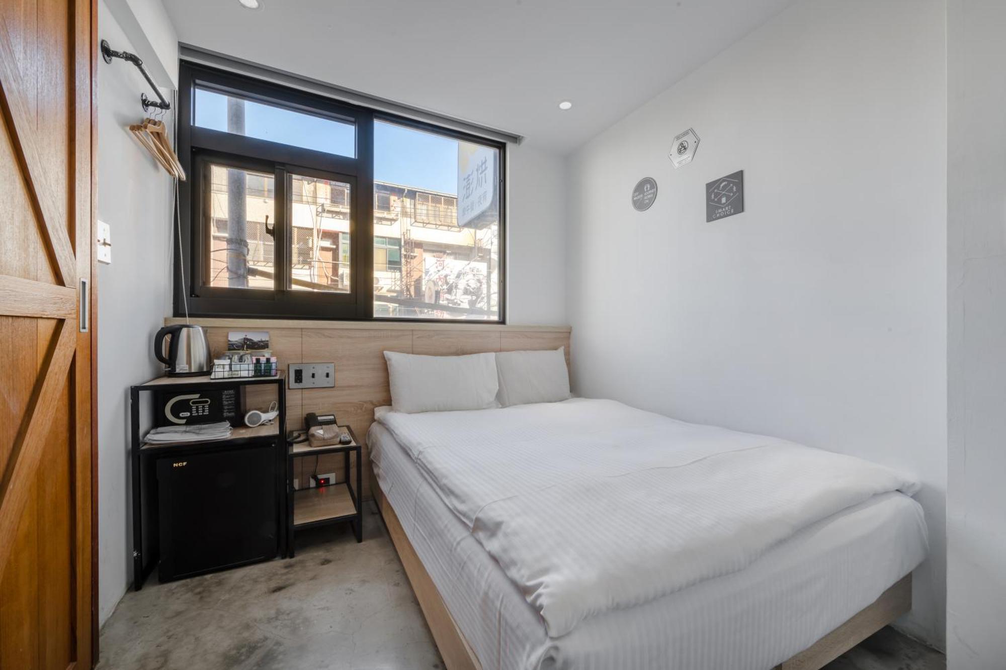 Chase Hotel Taichung Bagian luar foto