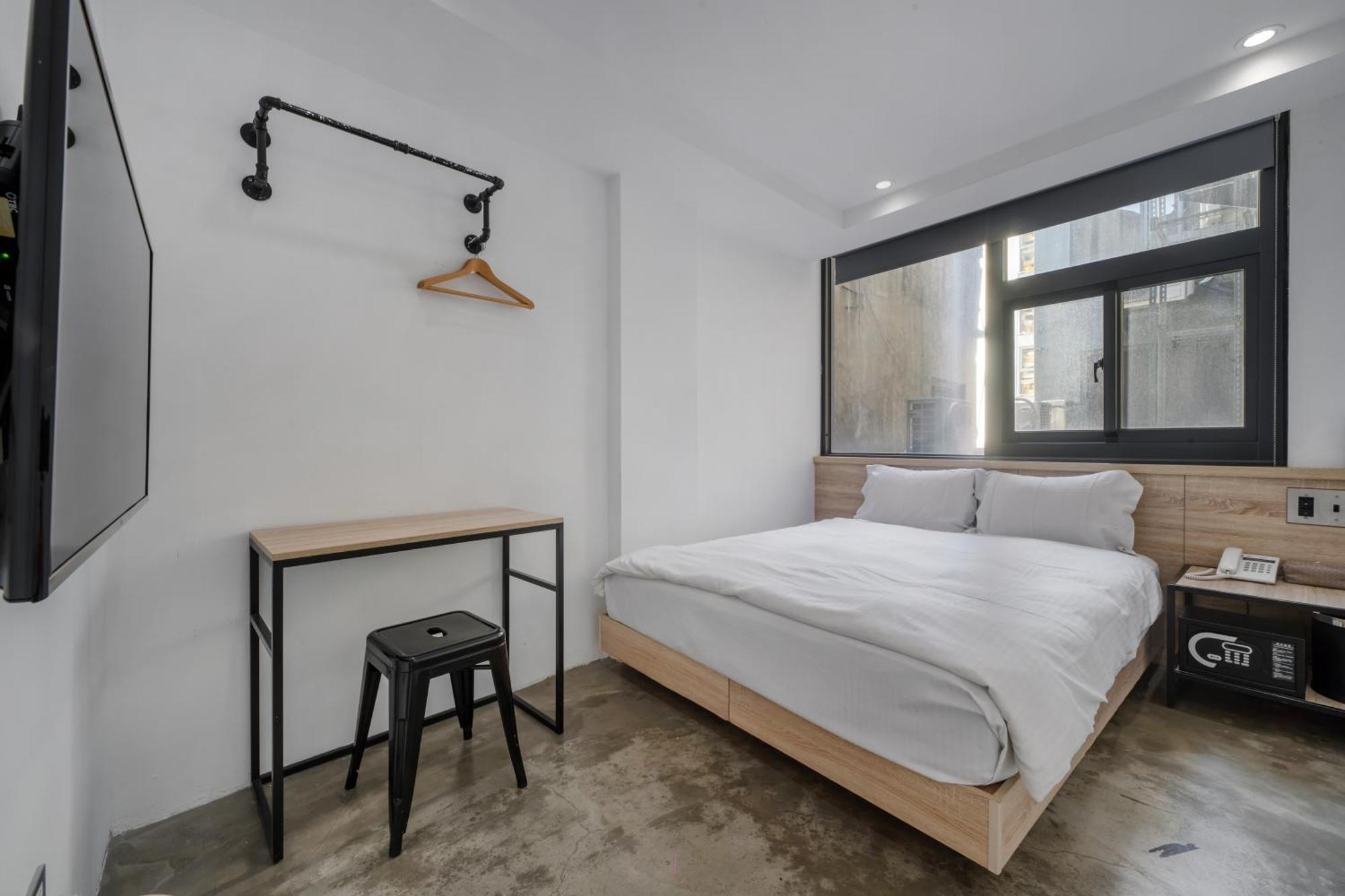Chase Hotel Taichung Bagian luar foto
